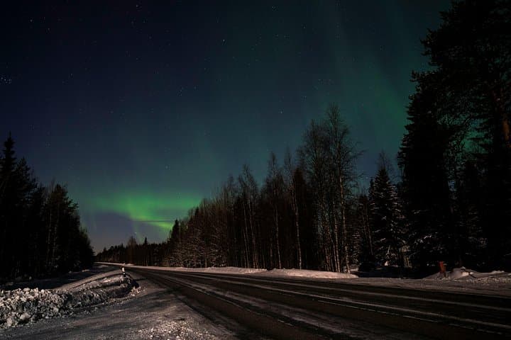Rovaniemi Northern Lights Private Tour with Hotel Transfers
