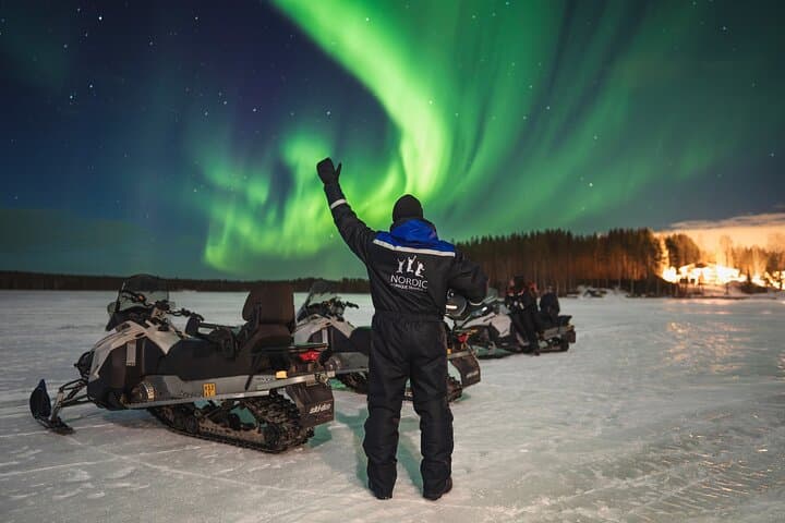 Snowmobile Photography Trip to the Aurora