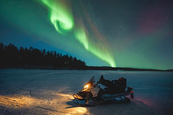 Snowmobile Photography Trip to the Aurora