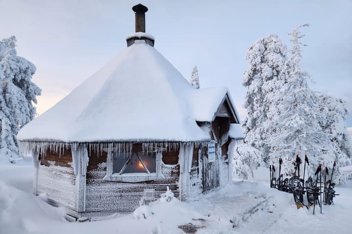 Snowshoeing Tour in Ylläs to Kesänki Fell