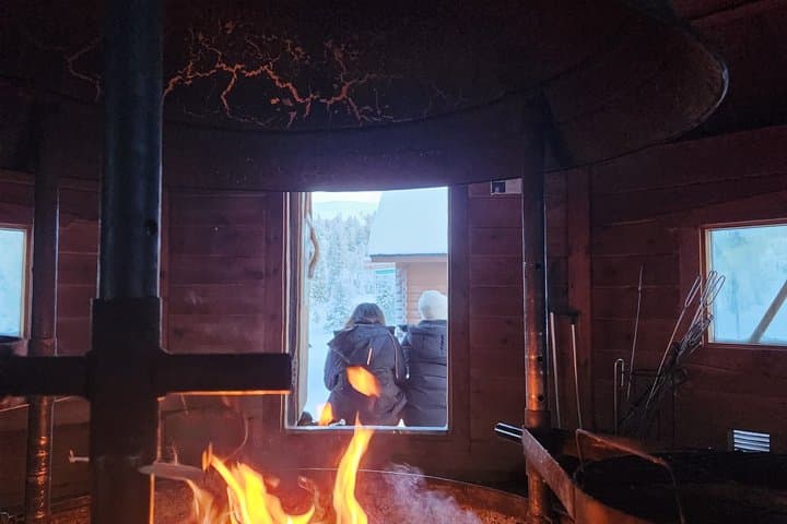 Snowshoeing Tour in Ylläs to Kesänki Fell