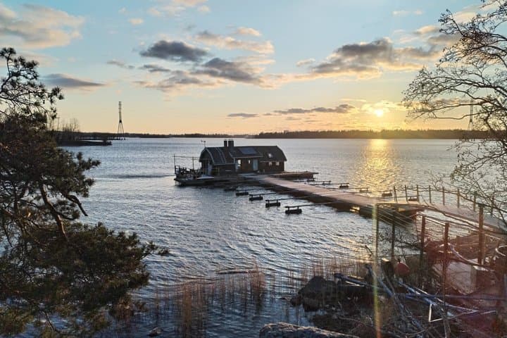 Helsinki Summer City Highlights with Floating Sauna Cottage