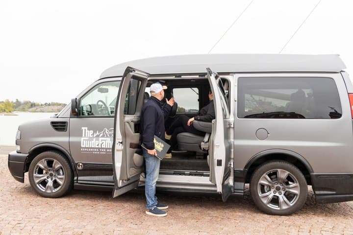 Nordic Luxe: Private VIP Transfer Helsinki AIRPORT