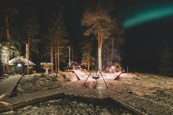 The Guide Father’s Private Aurora Rush