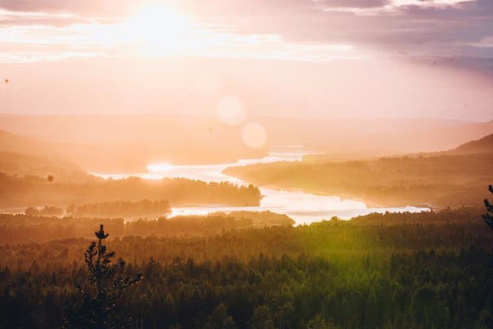 Rovaniemi Midnight Sun Instagram Tour to Kings Lean to Lookout