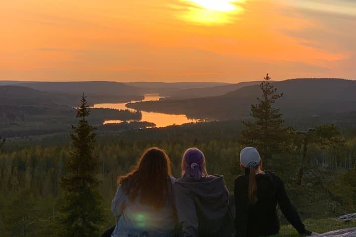 Rovaniemi Midnight Sun Instagram Tour to Kings Lean to Lookout