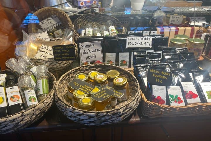 Tasting Finnish Flavors with French Guide