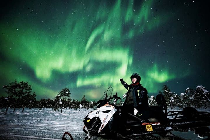 Hunting Northern Lights by Snowmobile - Rovaniemi