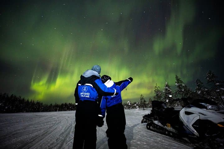 Hunting Northern Lights by Snowmobiles - Saariselkä