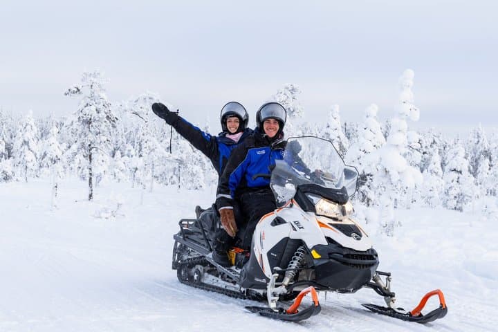 Snowmobile Safari in the Arctic Nature - Rovaniemi