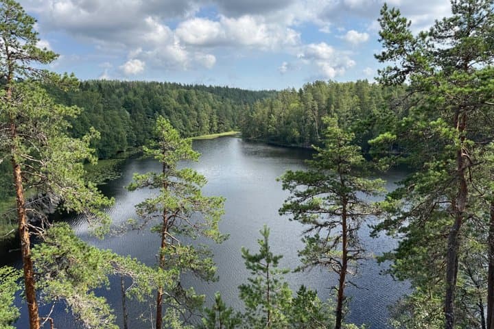 Nuuksio National Park Hike with Lunch and Pickup