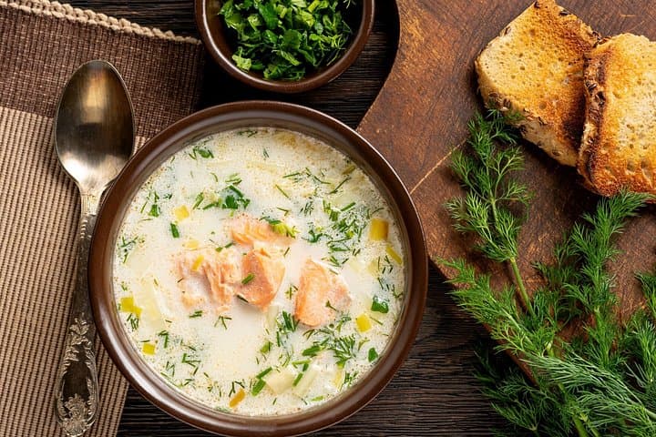 Private Guided Food Tasting and Helsinki Old Town Walking Tour
