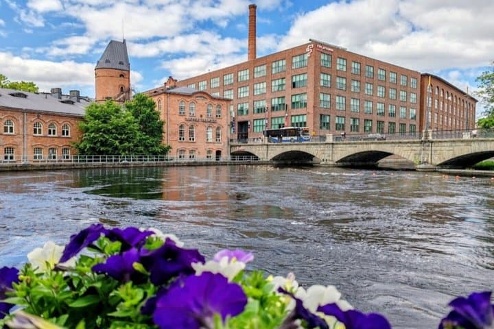 Explore Tampere Rajaportti Sauna by Foot