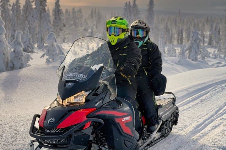 Twilight Backcountry Snowmobile Tour from Rovaniemi
