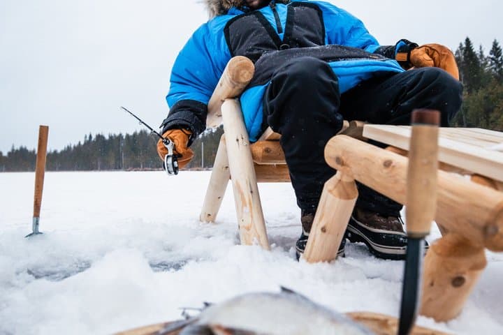 Rovaniemi Private Fishing Day with Lunch in a Igloo