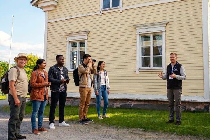 Rovaniemi Guided City Walking Tour