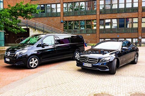 Luxury Return Transfer from Helsinki Airport to Helsinki
