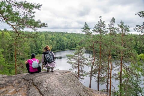 Helsinki: Nuuksio National park hiking with campfire lunch