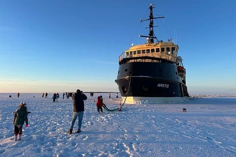 From Kemi: Icebreaker Arktis Cruise with icefloating program