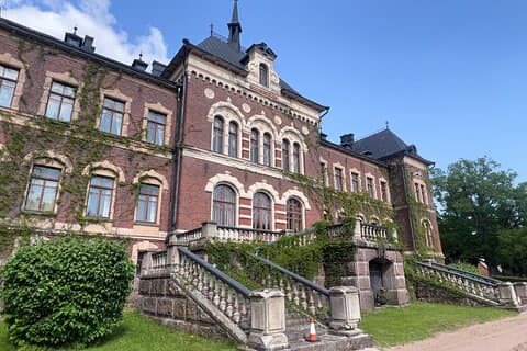 VIP Tour Porvoo and Old Manor by Mercedes with Private Guide