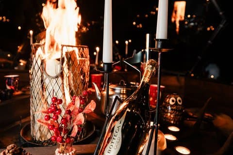 Northern Lights & Haute Cuisine**** Private Igloo Service