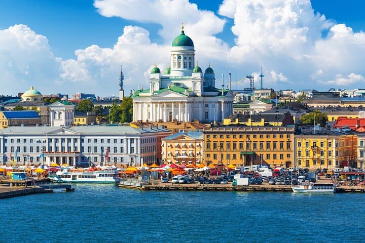 Helsinki Scavenger Hunt & Highlights Self-Guided Walking Tour