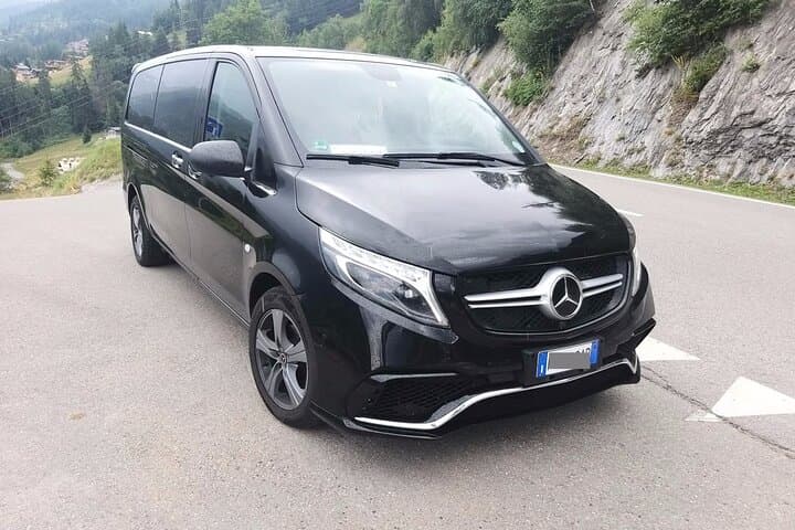Helsinki to Helsinki Airport (HEL) - Departure Private Transfer