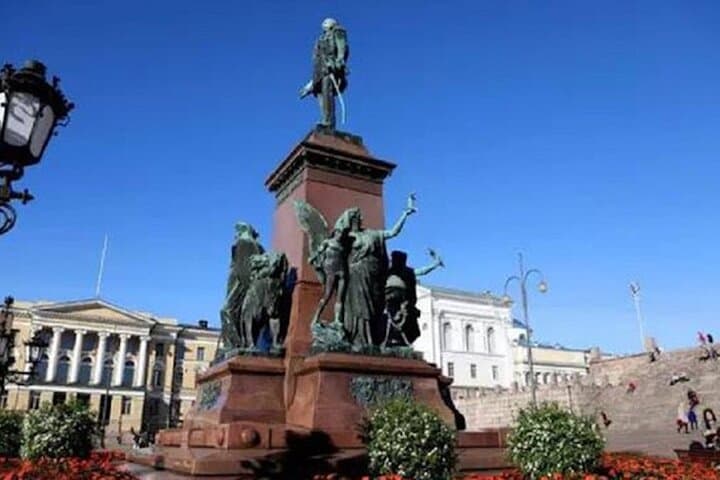 Helsinki Airport Layover Sightseeing Tour