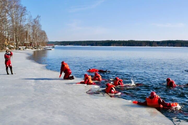 Try climb back on durable ice like a Saimaa seal