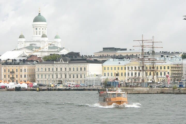 Private Walking Tour Visit in Helsinki with Licensed Guide
