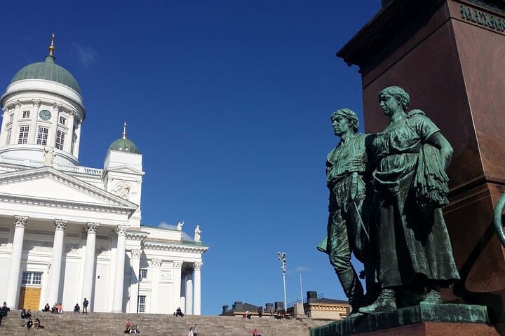 Private walking tour in Helsinki