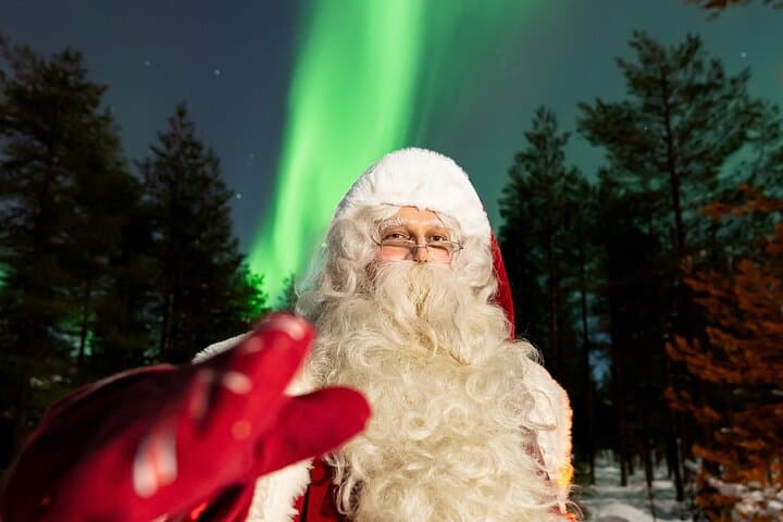 Rovaniemi: 5-star Northern Lights Hunting + Pro Photos & Videos