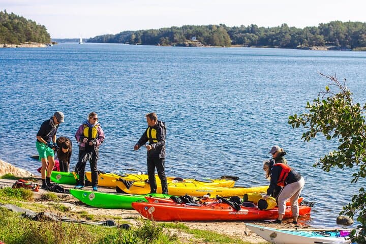 Sea Kayaking Tour 2 Days in Turku and Åland Archipelago