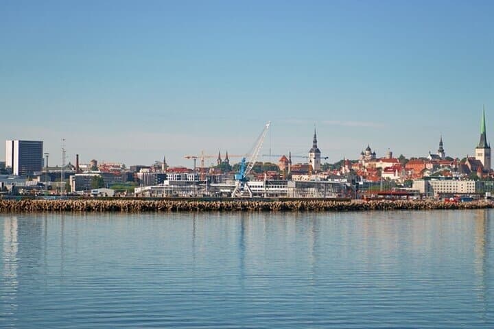 Helsinki Must-See Attractions Walking Tour With A Guide