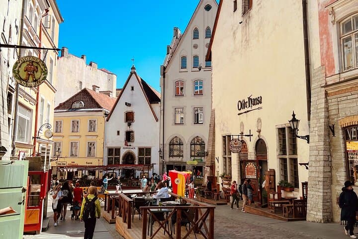 Luxury Day Trip to Tallinn with Business Lounge and lavish buffet