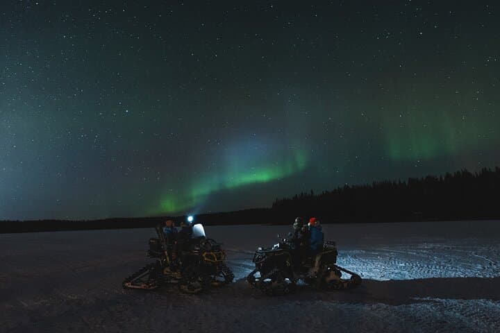 Northern Lights & Haute Cuisine**** Private Igloo Service