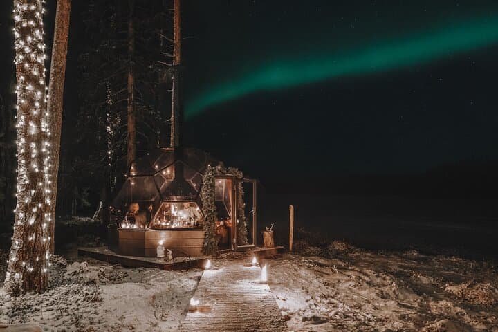 The Aurora Gastronomy: Gourmet Glass Igloo Dinner & Aurora Safari