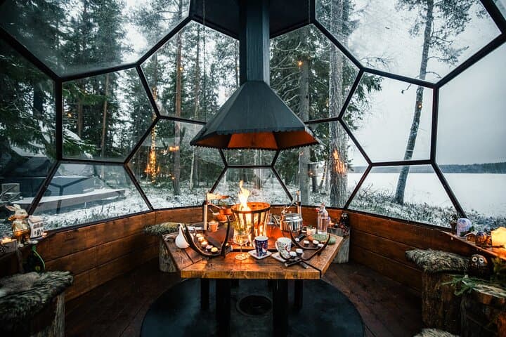The Aurora Gastronomy: Gourmet Glass Igloo Dinner & Aurora Safari