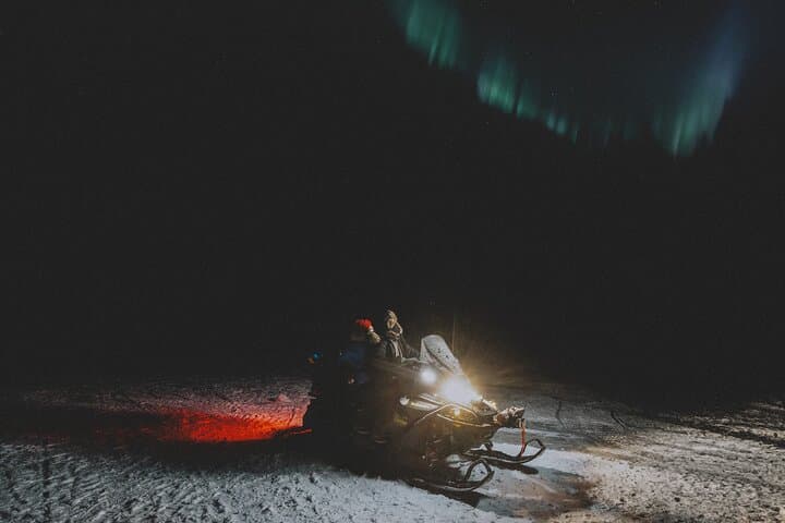 The Aurora Gastronomy: Gourmet Glass Igloo Dinner & Aurora Safari