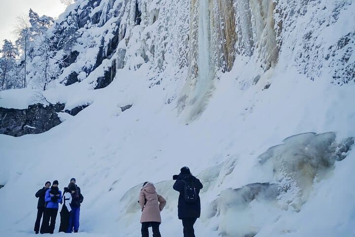 Rovaniemi: Korouoma Canyon & Frozen Waterfalls Tour with BBQ