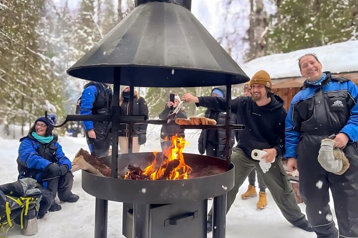 Rovaniemi: Korouoma Canyon & Frozen Waterfalls Tour with BBQ