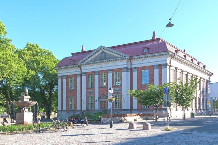 Explore Turku in 60 minutes with a Local