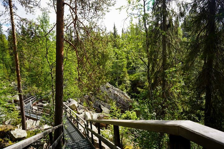 Stunning Auttiköngäs Nature Trail