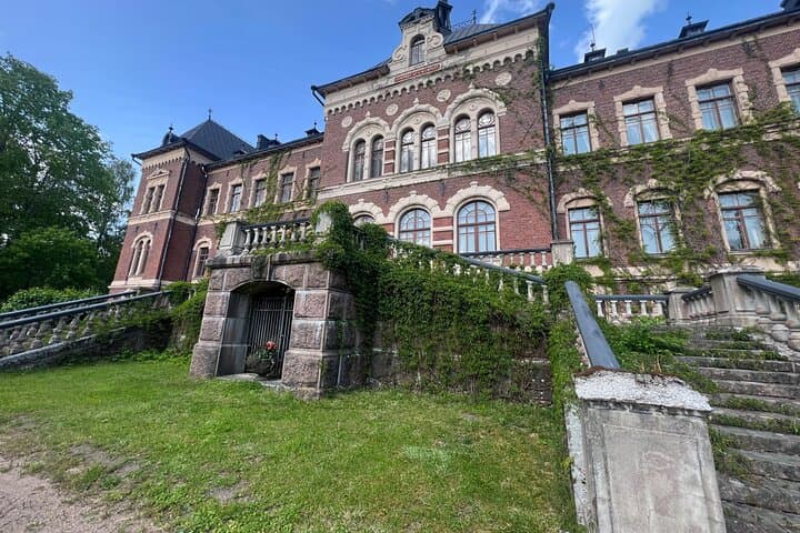 VIP Tour Porvoo and Old Manor by Mercedes with Private Guide
