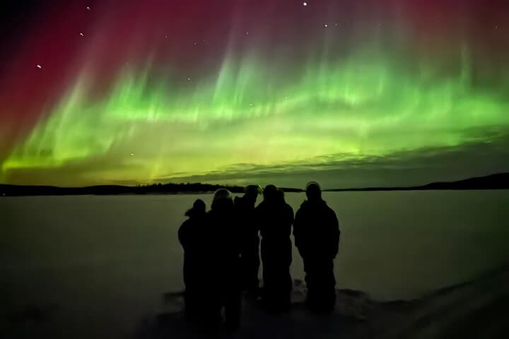 From Kakslauttanen:Northern Lights tour to Lake Inari, inc dinner