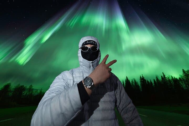 Rovaniemi: 5-star Northern Lights Hunting + Pro Photos & Videos