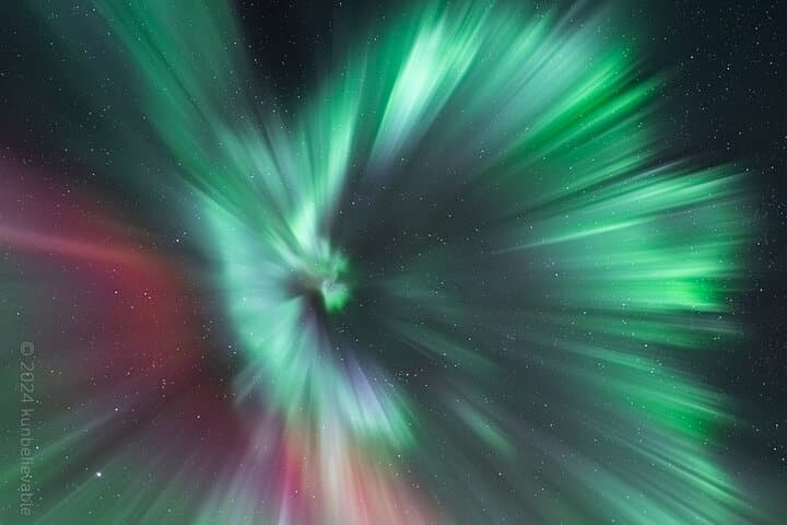 Rovaniemi: 5-star Northern Lights Hunting + Pro Photos & Videos