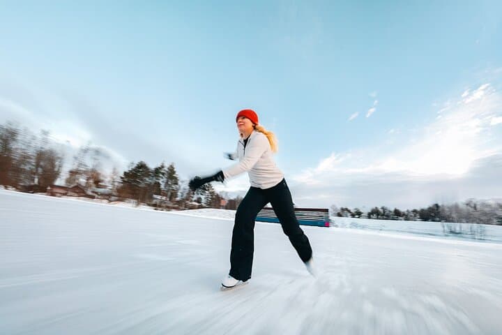 Ice skating private couple photography session Rovaniemi