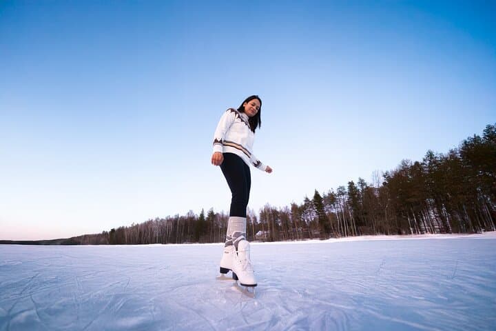 Ice skating private couple photography session Rovaniemi