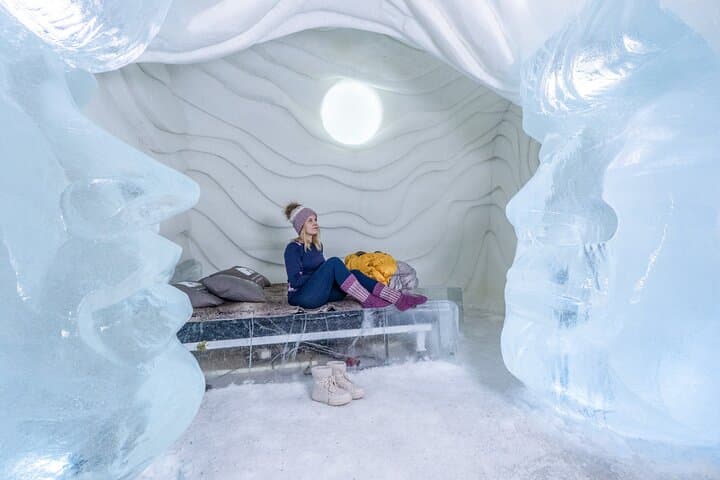 Rovaniemi: Arctic SnowHotel and Glass Igloos Visit with Transfers